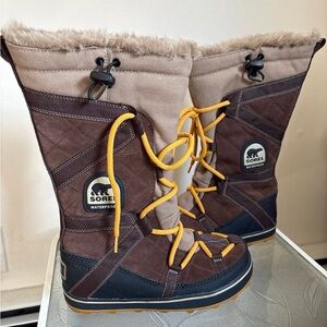 Sorel Brown and Tan Winter Boots 7 women